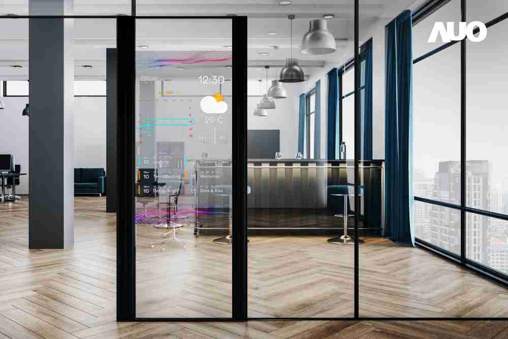 尊龙集团致力于研发低能耗之绿色产品，，，，如低能耗发光组件Micro LED显示技术，，，，具高透明、、可无限拼接的特性，，，，可依需求调整并延伸应用于不同场域，，，，包括汽车侧窗或家庭玄关、、智慧橱窗、、商业展示等